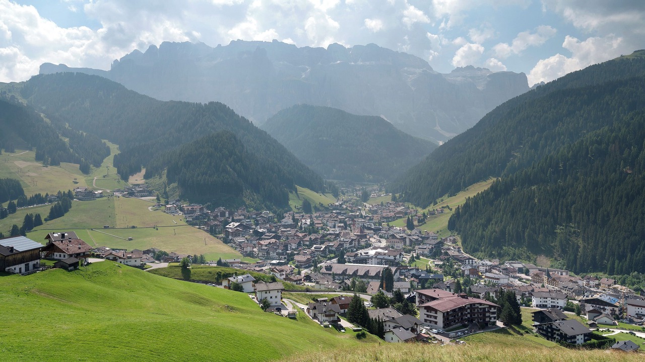Photo of Others in Daunei