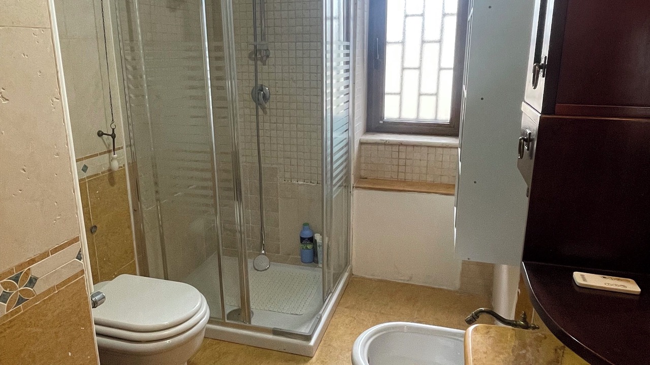 Photo of Bathroom in Eboli