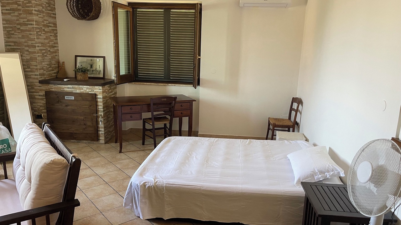 Photo of Bedroom in Eboli