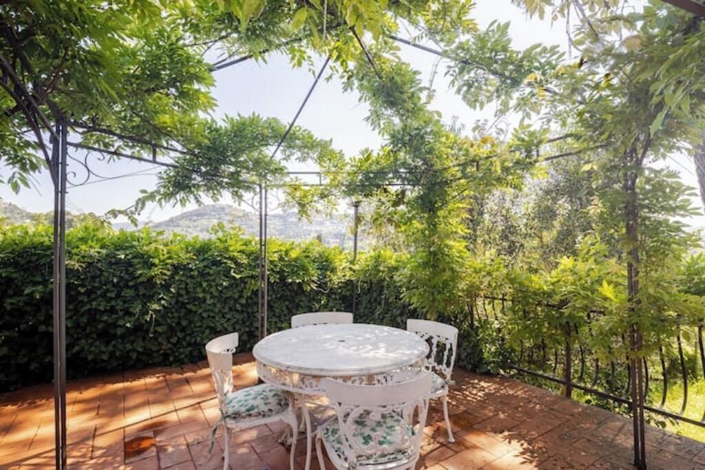 Photo of Outdoor in Le Cure