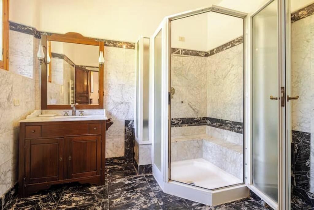 Photo of Bathroom in Le Cure