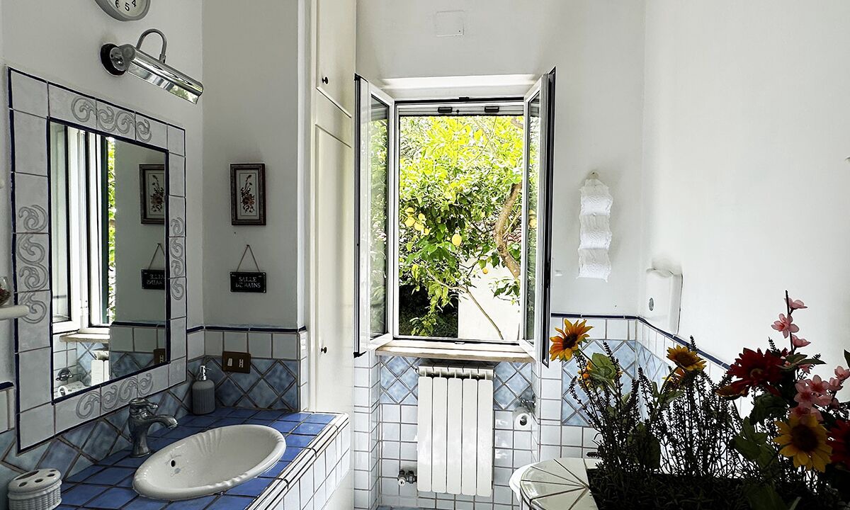 Photo of Bathroom in Latina Lido