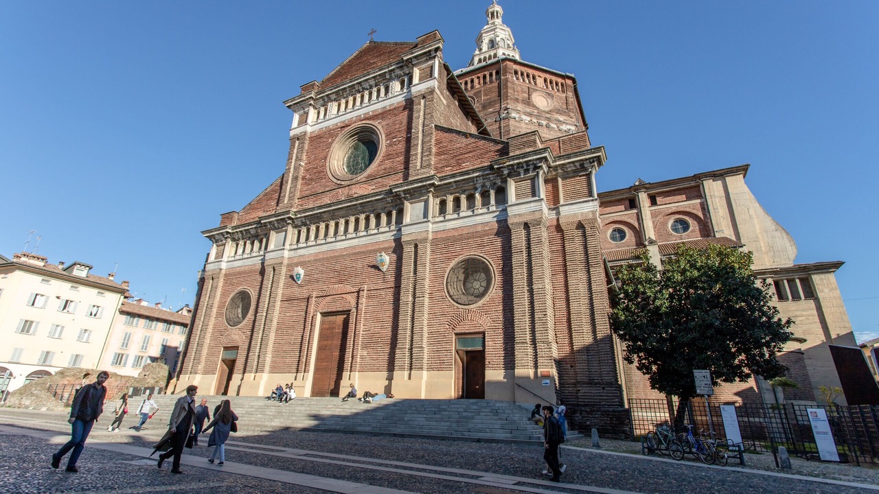Photo of Others in Pavia