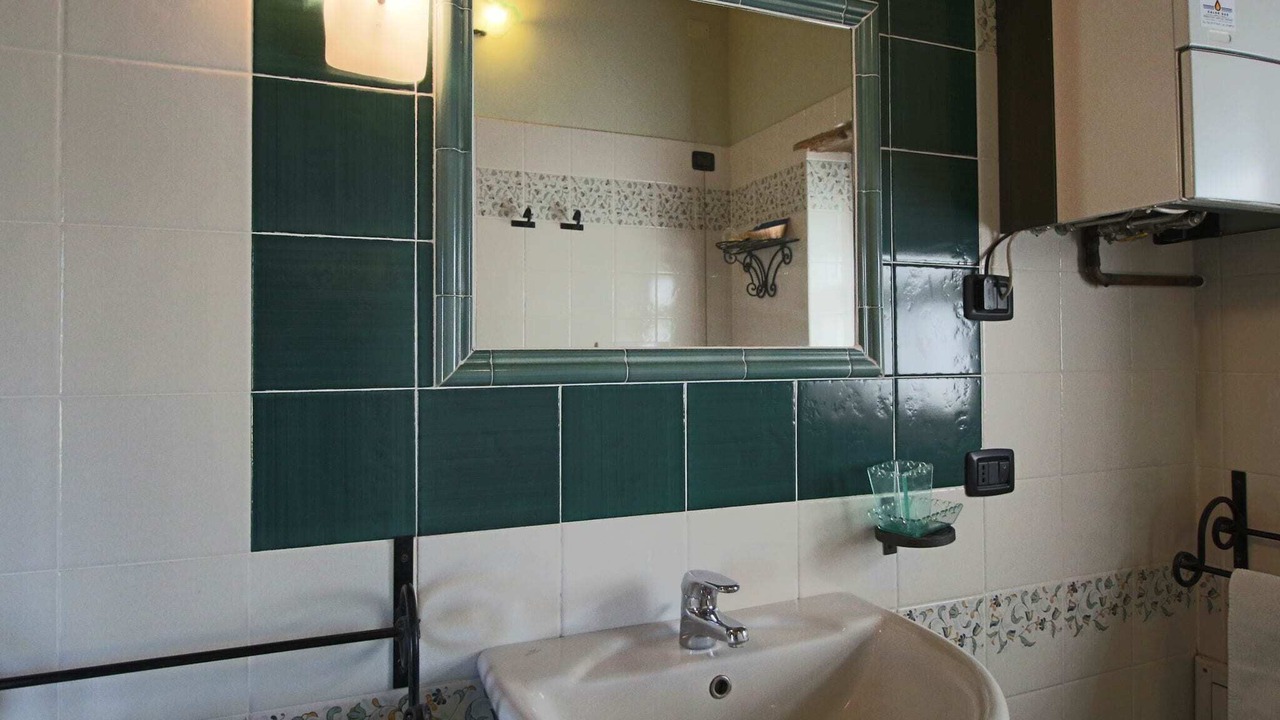 Photo of Bathroom in Todi