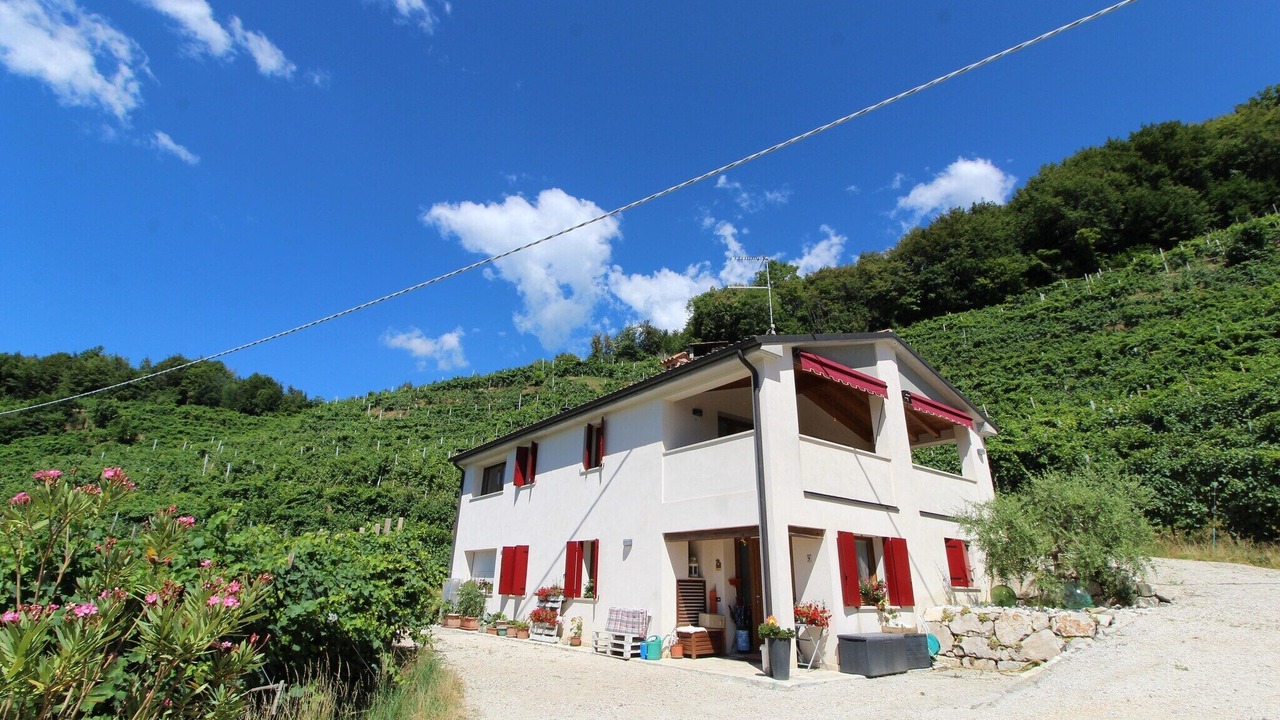 Photo of Outdoor in Miane