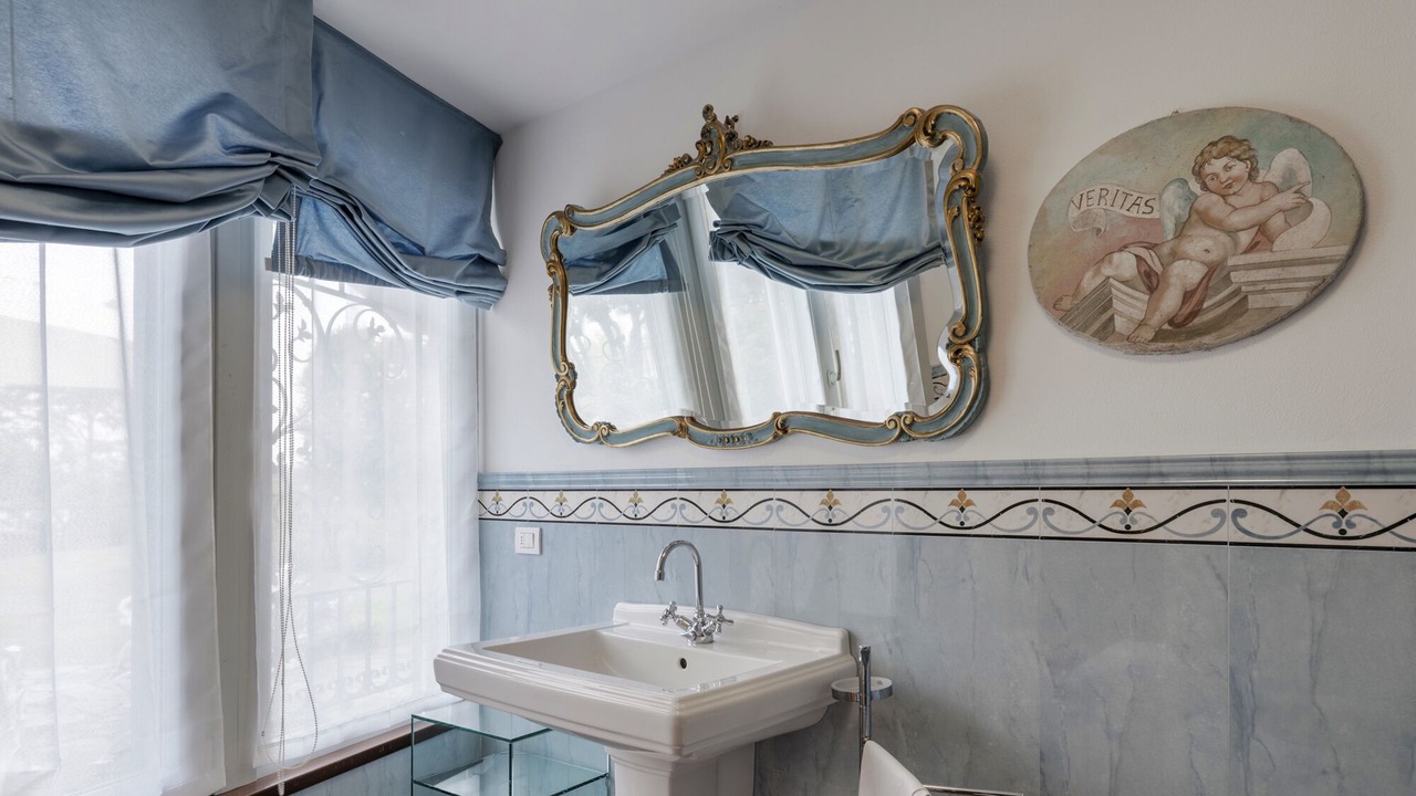 Photo of Bathroom in Ispra