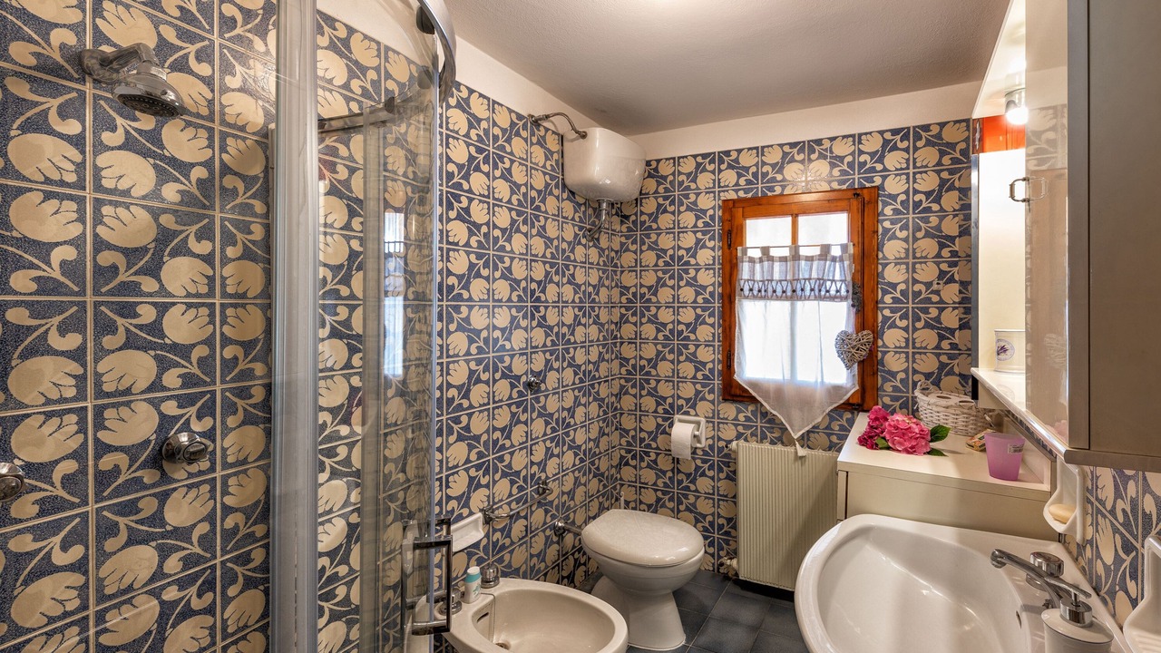 Photo of Bathroom in Loro Ciuffenna