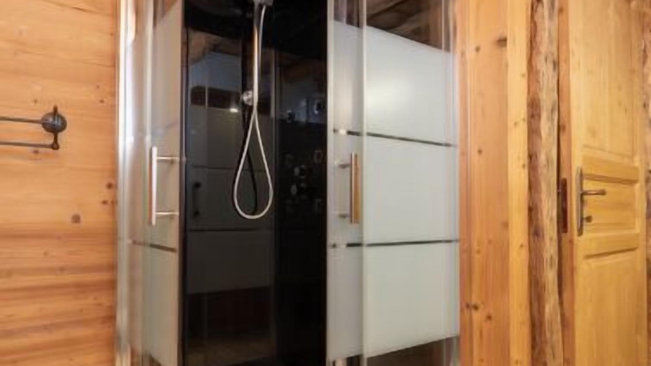 Photo of Bathroom in Ovaro