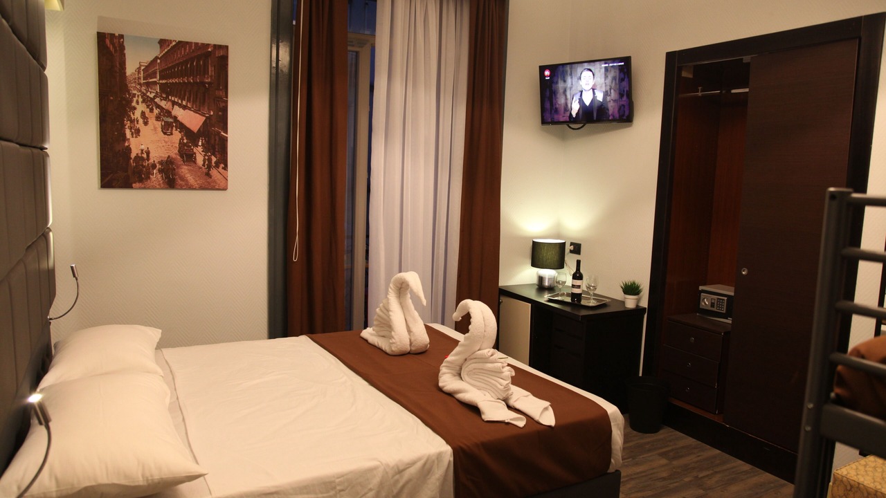 Photo of Bedroom in Naples City Centre