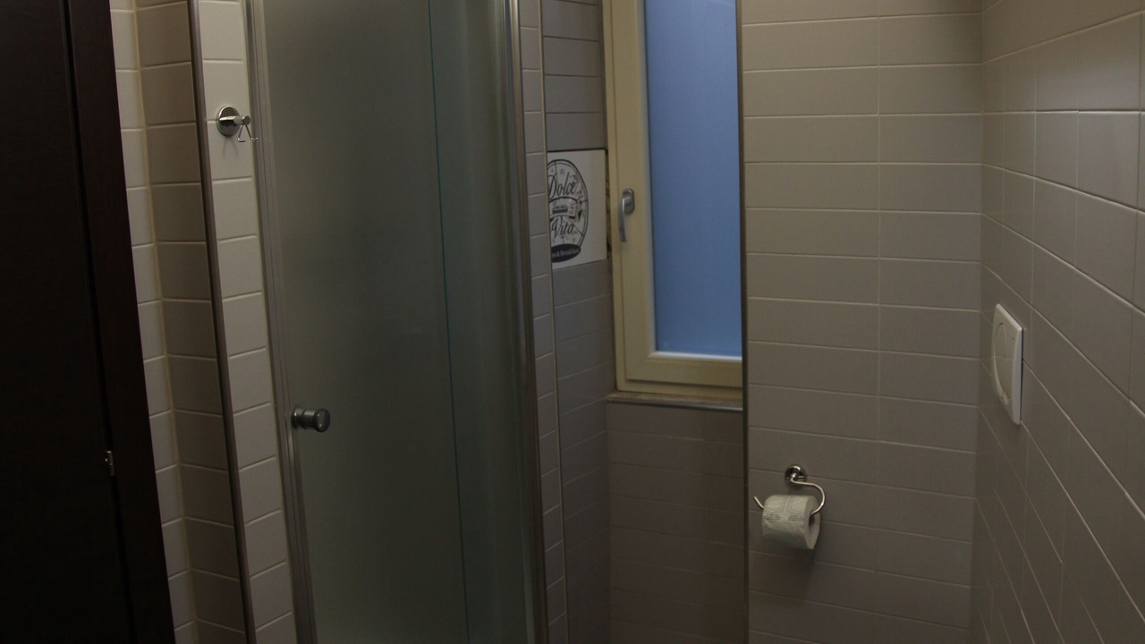 Photo of Bathroom in Naples City Centre
