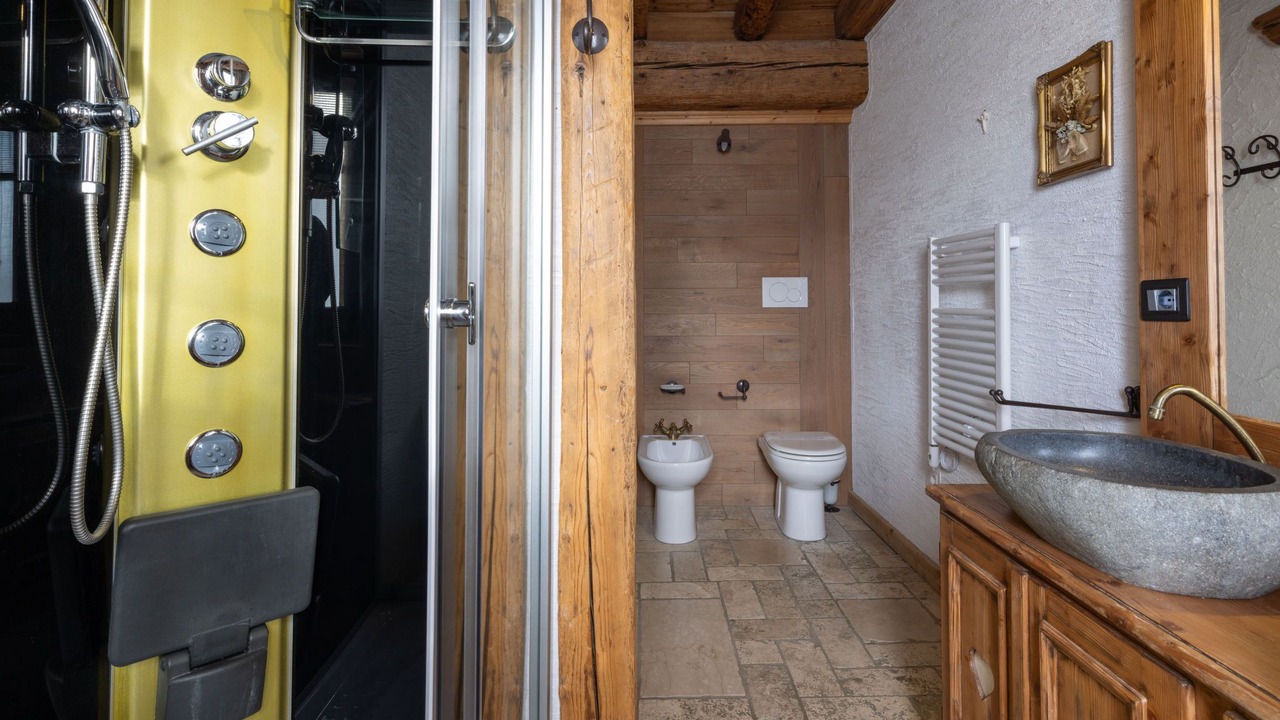 Photo of Bathroom in Ovaro