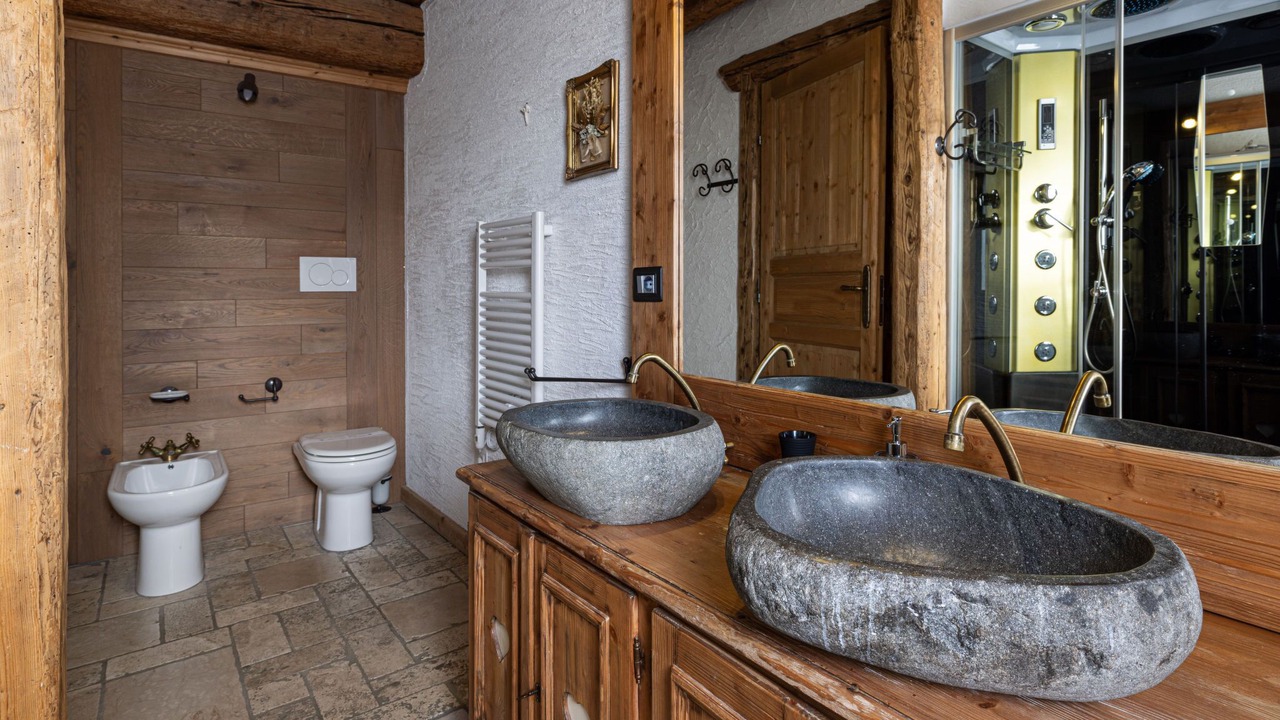 Photo of Bathroom in Ovaro