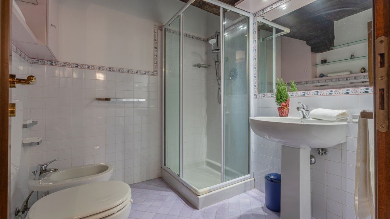 Photo of Bathroom in Ferrara Historic Centre
