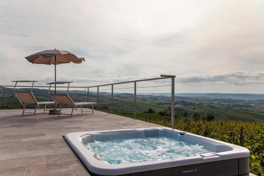 Photo of Patio Balcony in Castiglione Tinella