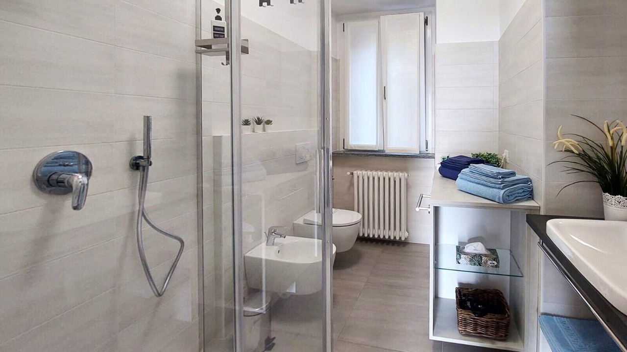 Photo of Bathroom in Calozzo