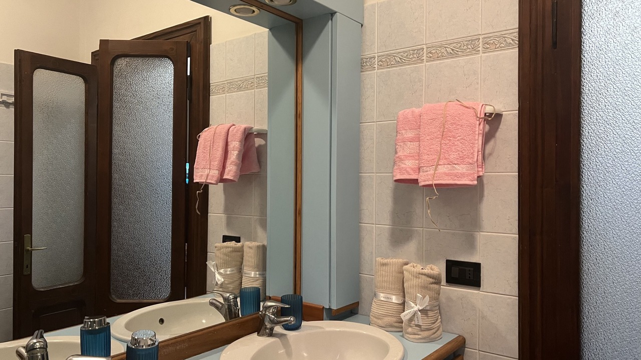 Photo of Bathroom in Mantua