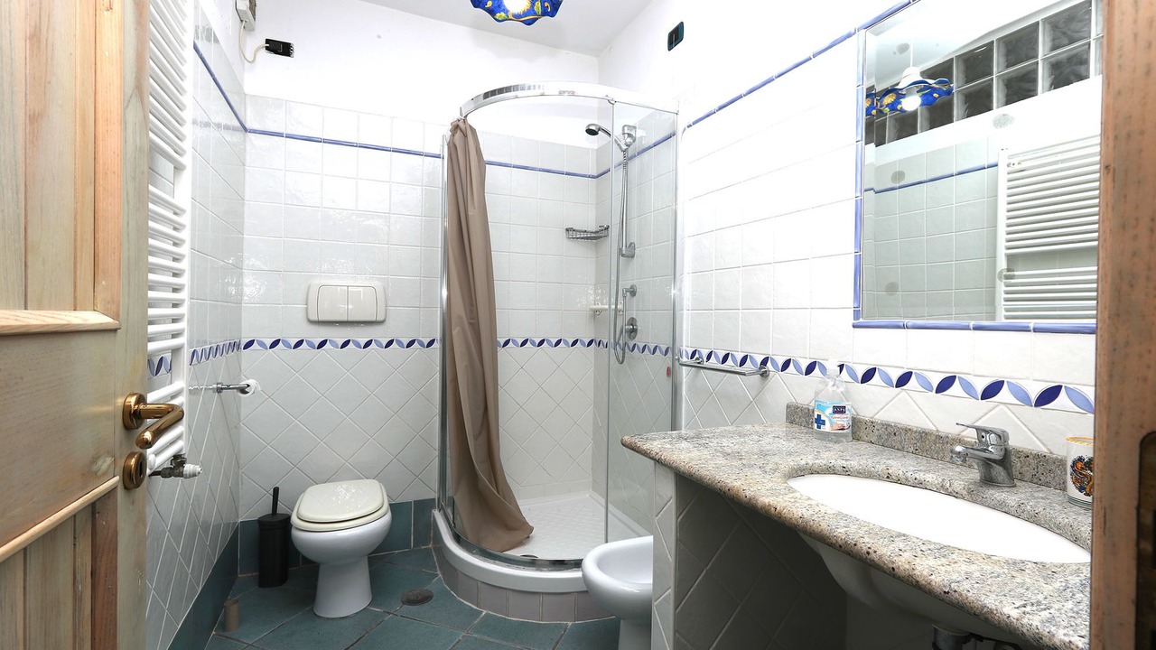 Photo of Bathroom in Palinuro