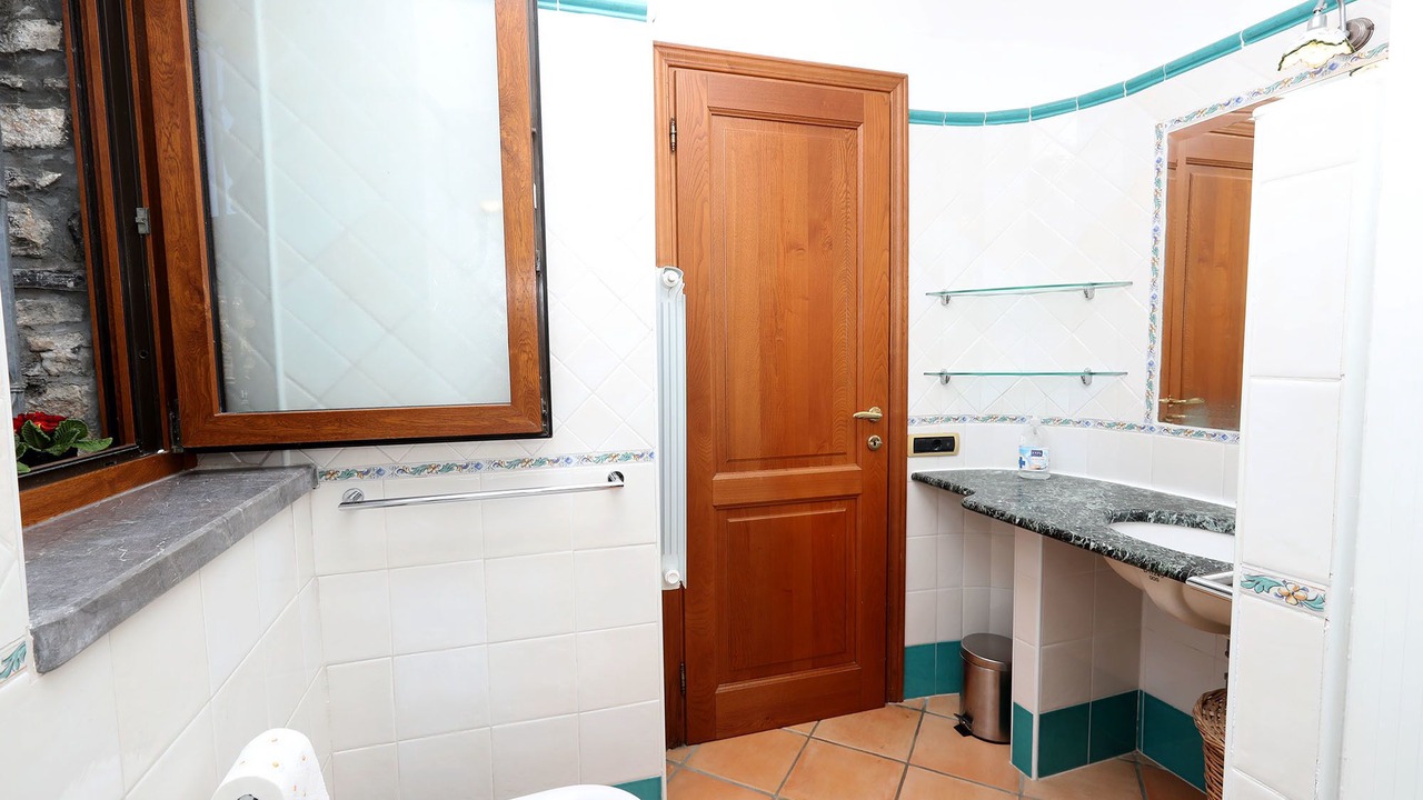 Photo of Bathroom in Palinuro