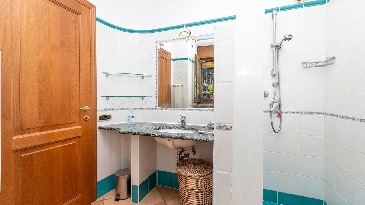 Photo of Bathroom in Palinuro