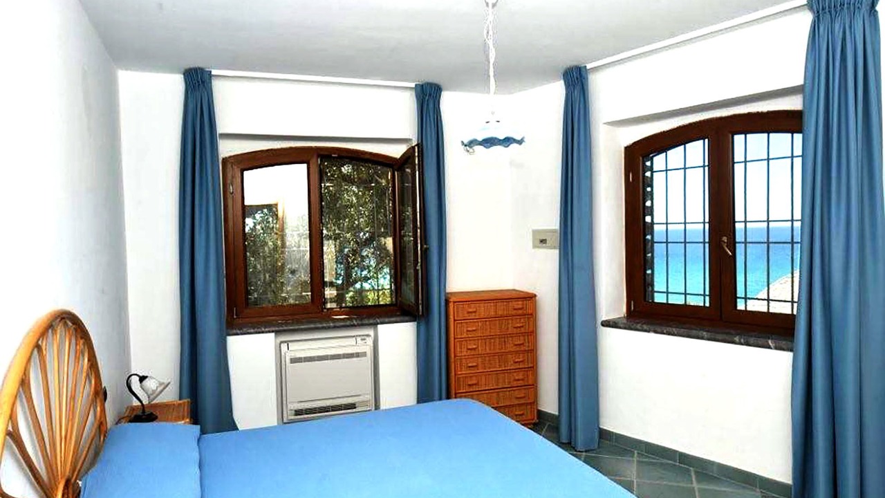 Photo of Bedroom in Palinuro