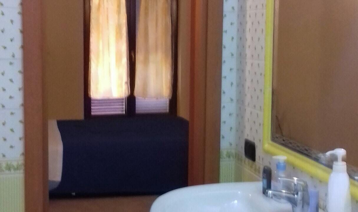 Photo of Bathroom in Eboli