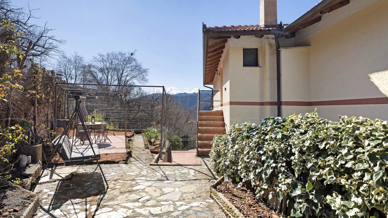 Photo of Outdoor in Castelvecchio di Rocca Barbena