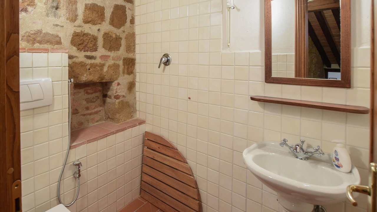 Photo of Bathroom in Monticchiello