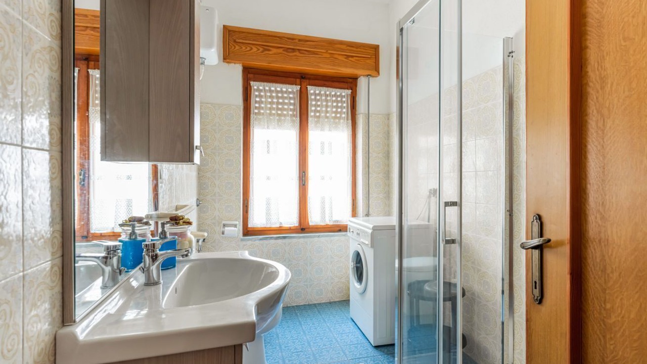 Photo of Bathroom in Buggerru