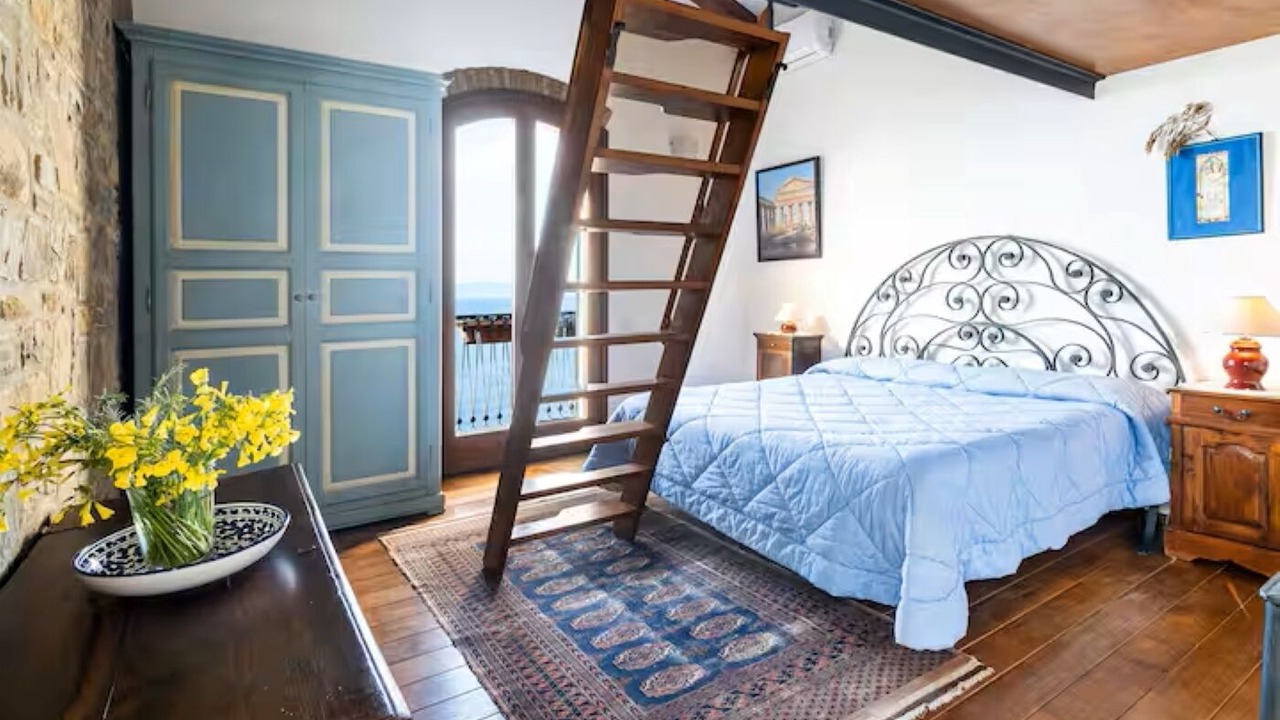 Photo of Bedroom in Castellabate Historic Centre