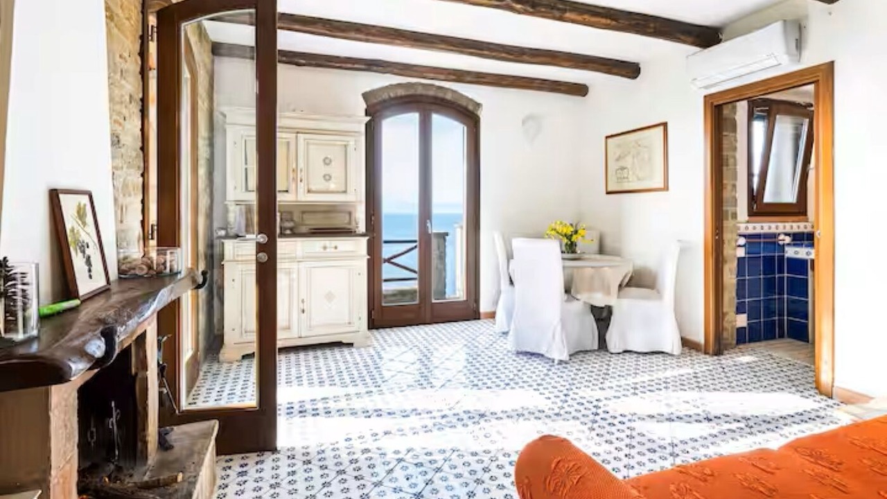 Photo of Livingroom in Castellabate Historic Centre