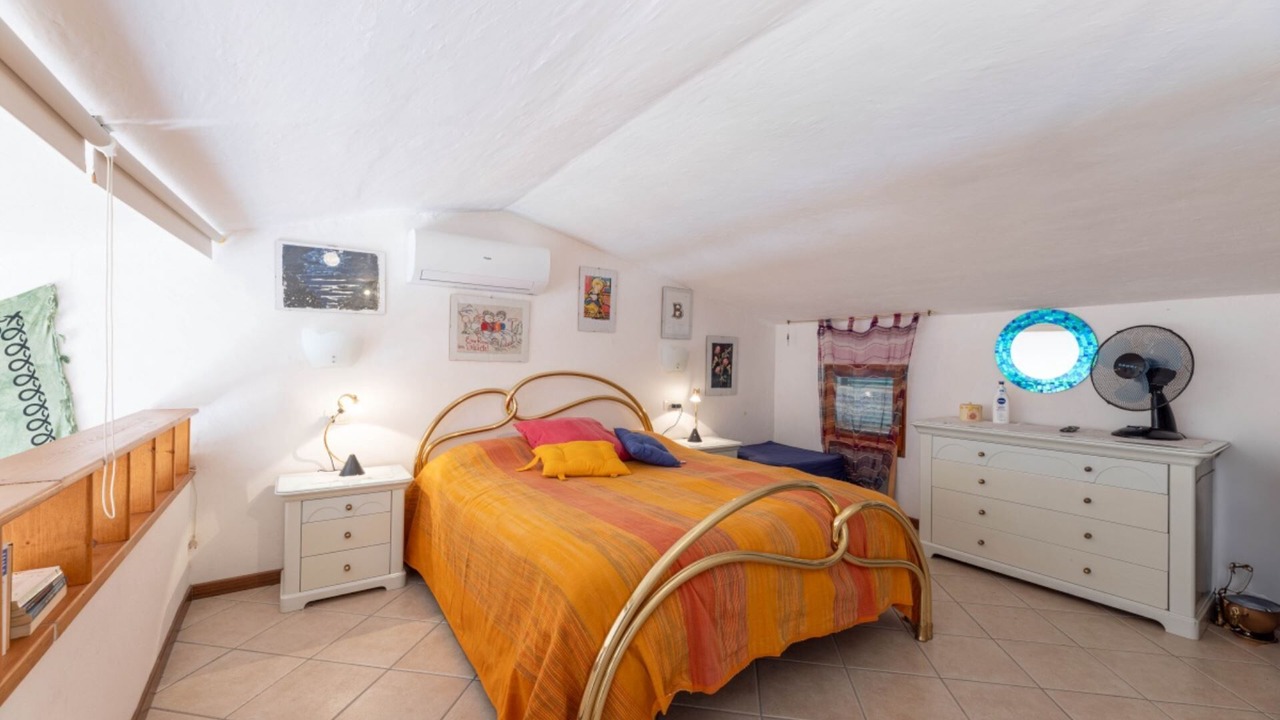 Photo of Bedroom in Mola