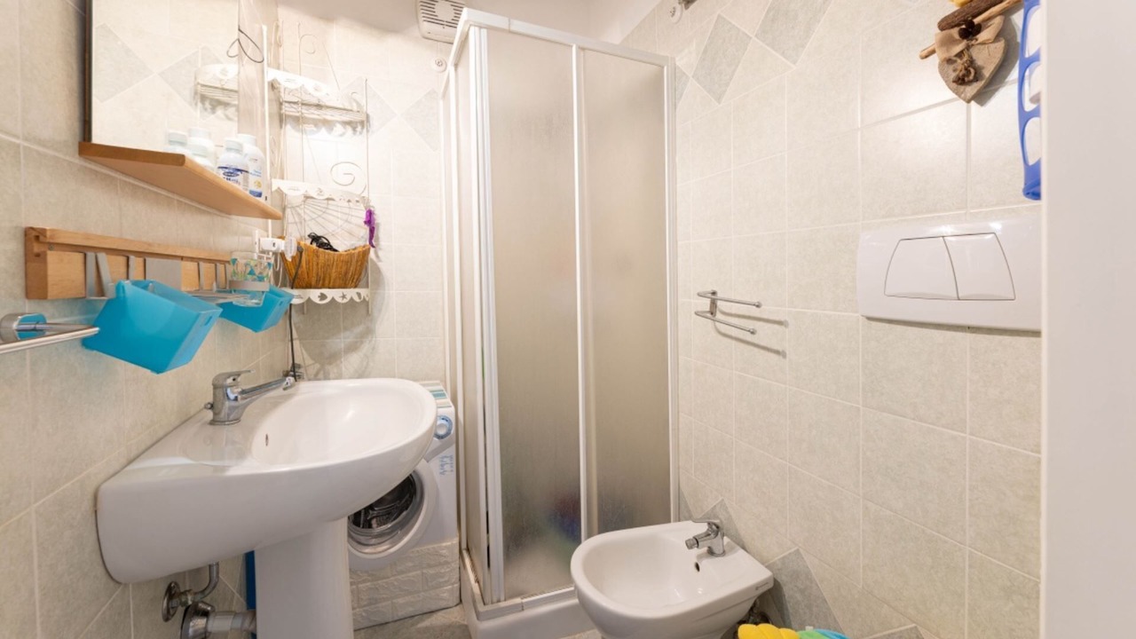 Photo of Bathroom in Mola