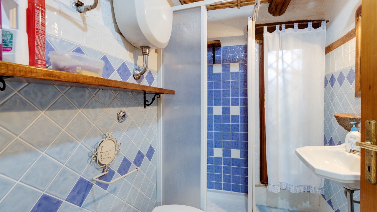 Photo of Bathroom in Orgosolo