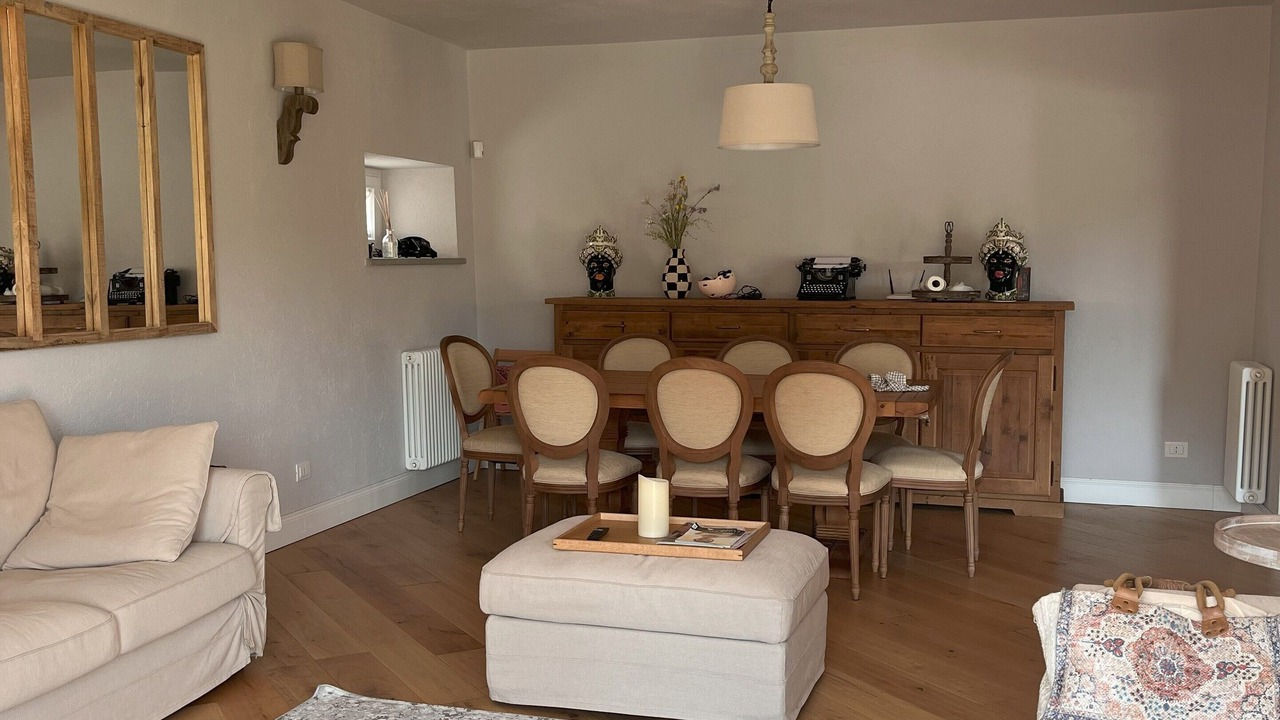 Photo of Livingroom in Mango