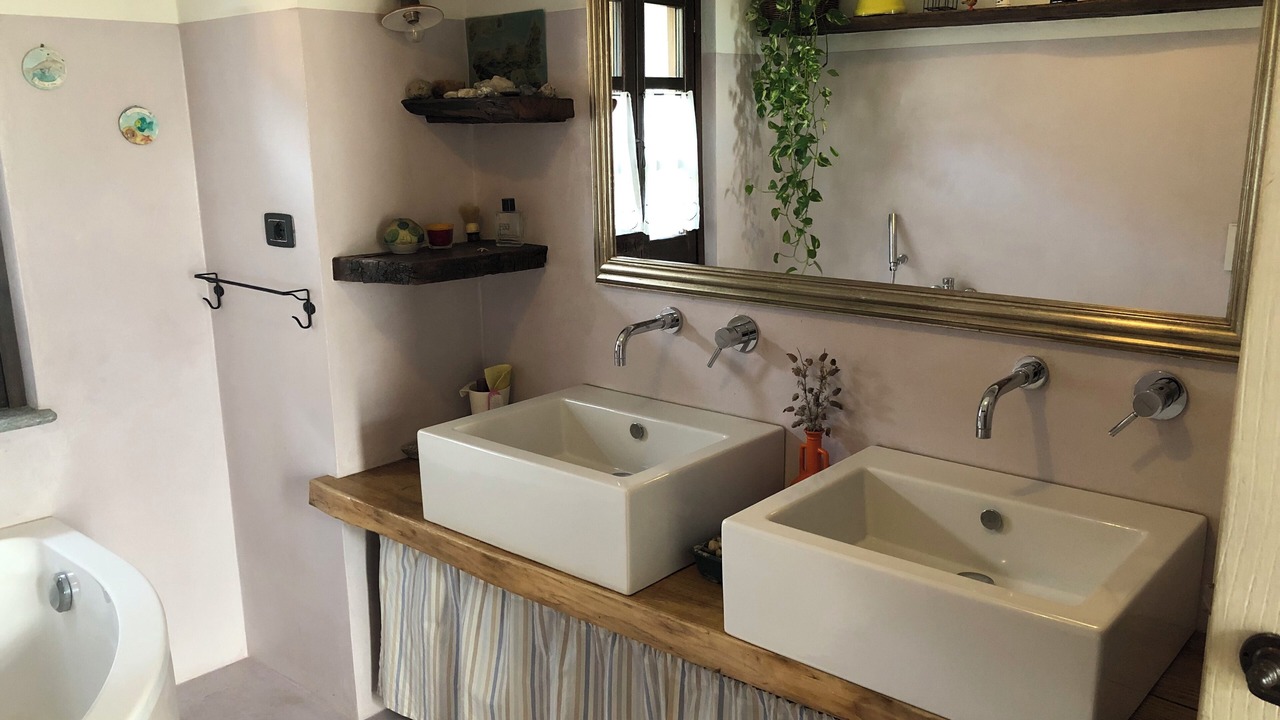 Photo of Bathroom in Pertusio
