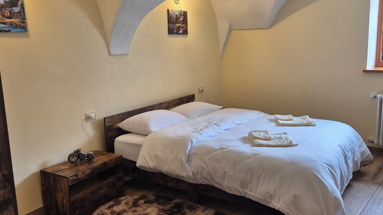 Photo of Bedroom in Cares