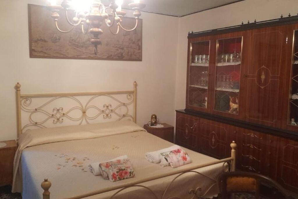 Photo of Bedroom in Beura-Cardezza