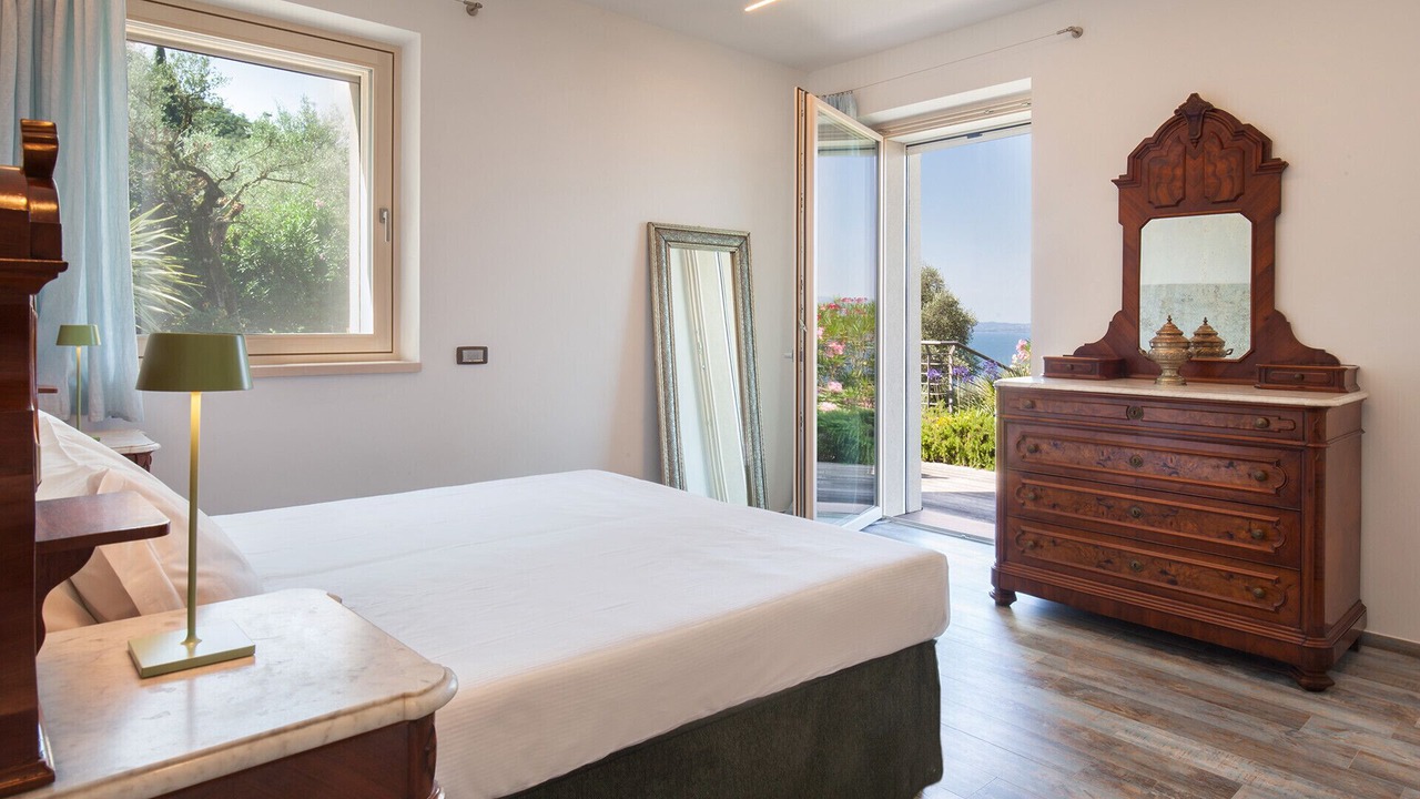Photo of Bedroom in Torri del Benaco