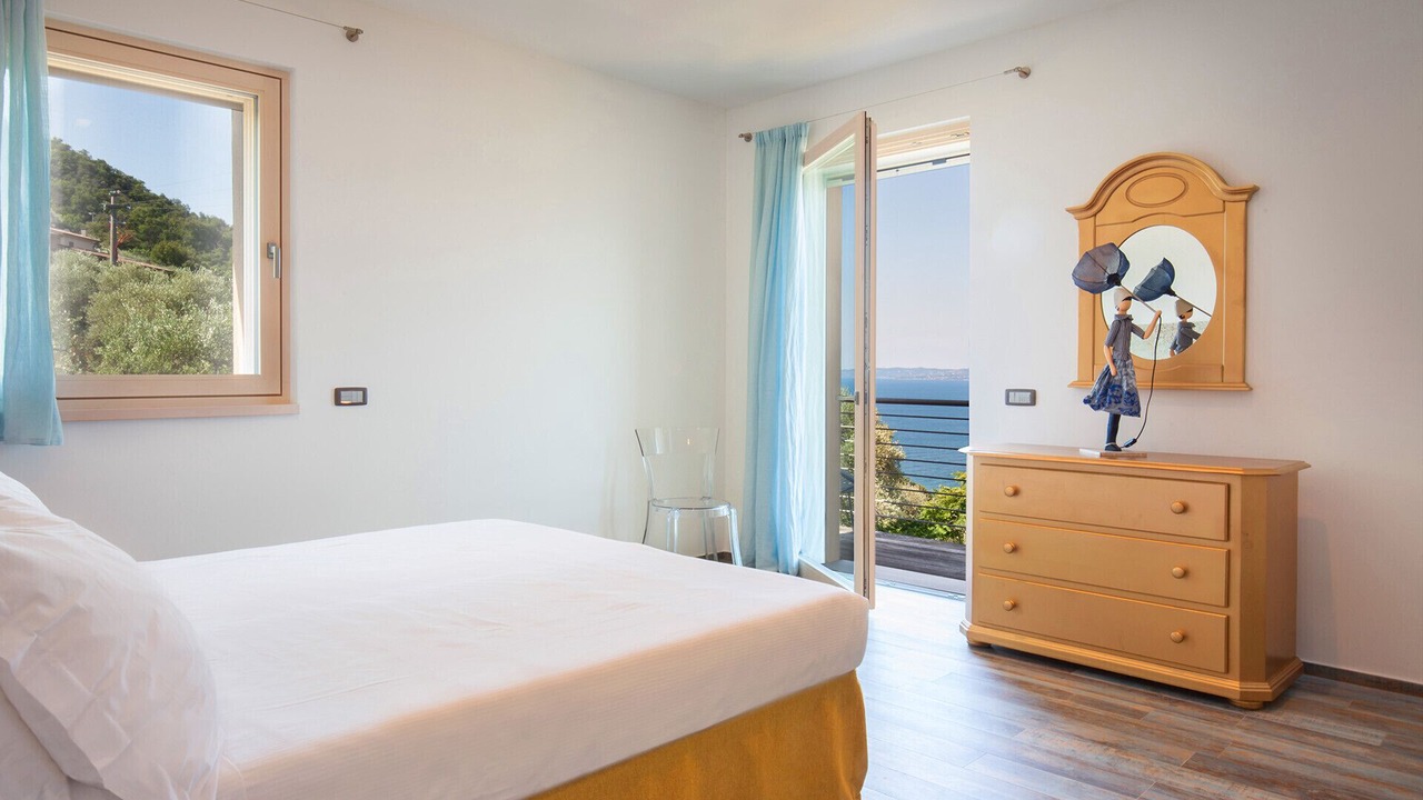 Photo of Bedroom in Torri del Benaco