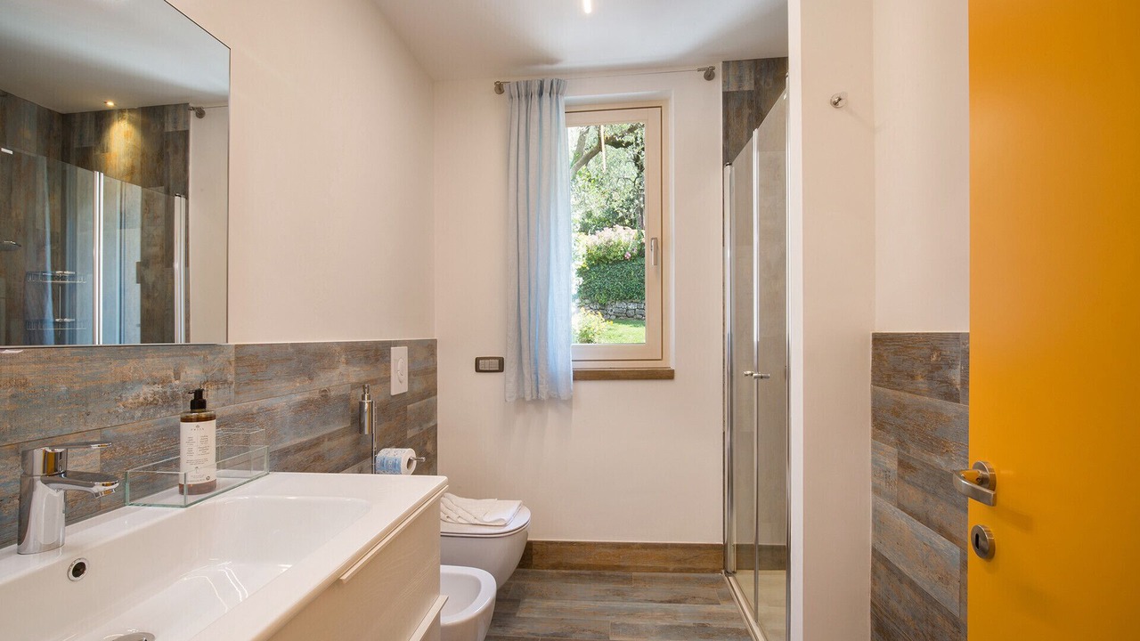 Photo of Bathroom in Torri del Benaco