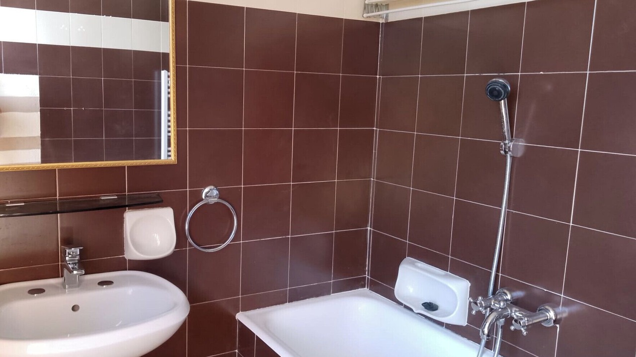 Photo of Bathroom in Menconico