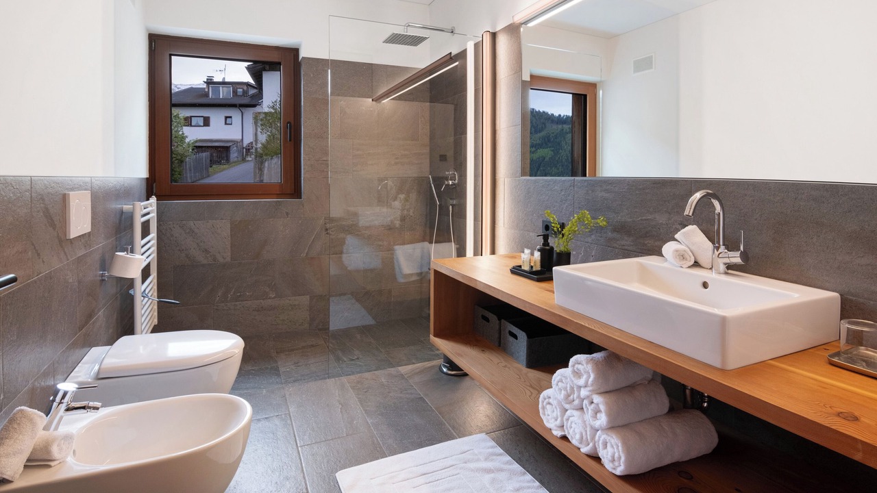Photo of Bathroom in Laudes