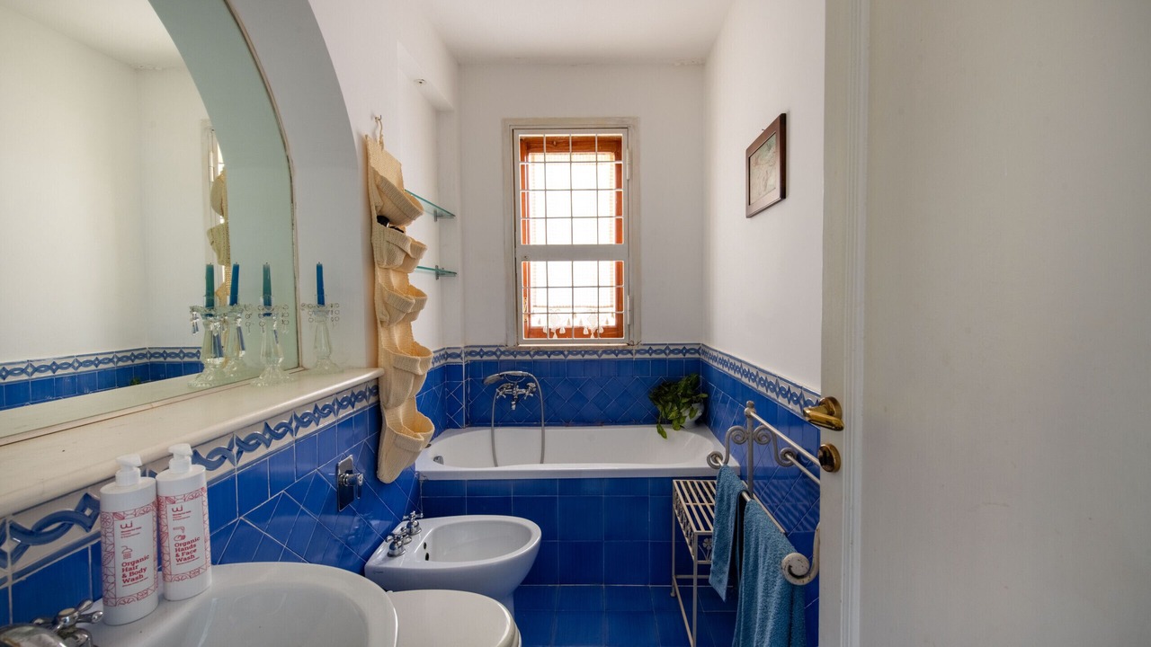 Photo of Bathroom in Addaura