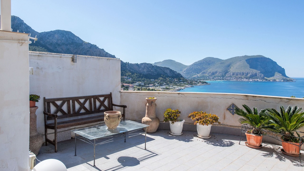 Photo of Patio Balcony in Addaura