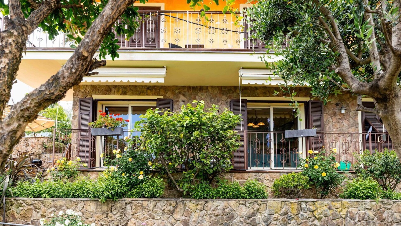 Photo of Patio Balcony in Borghetto Santo Spirito