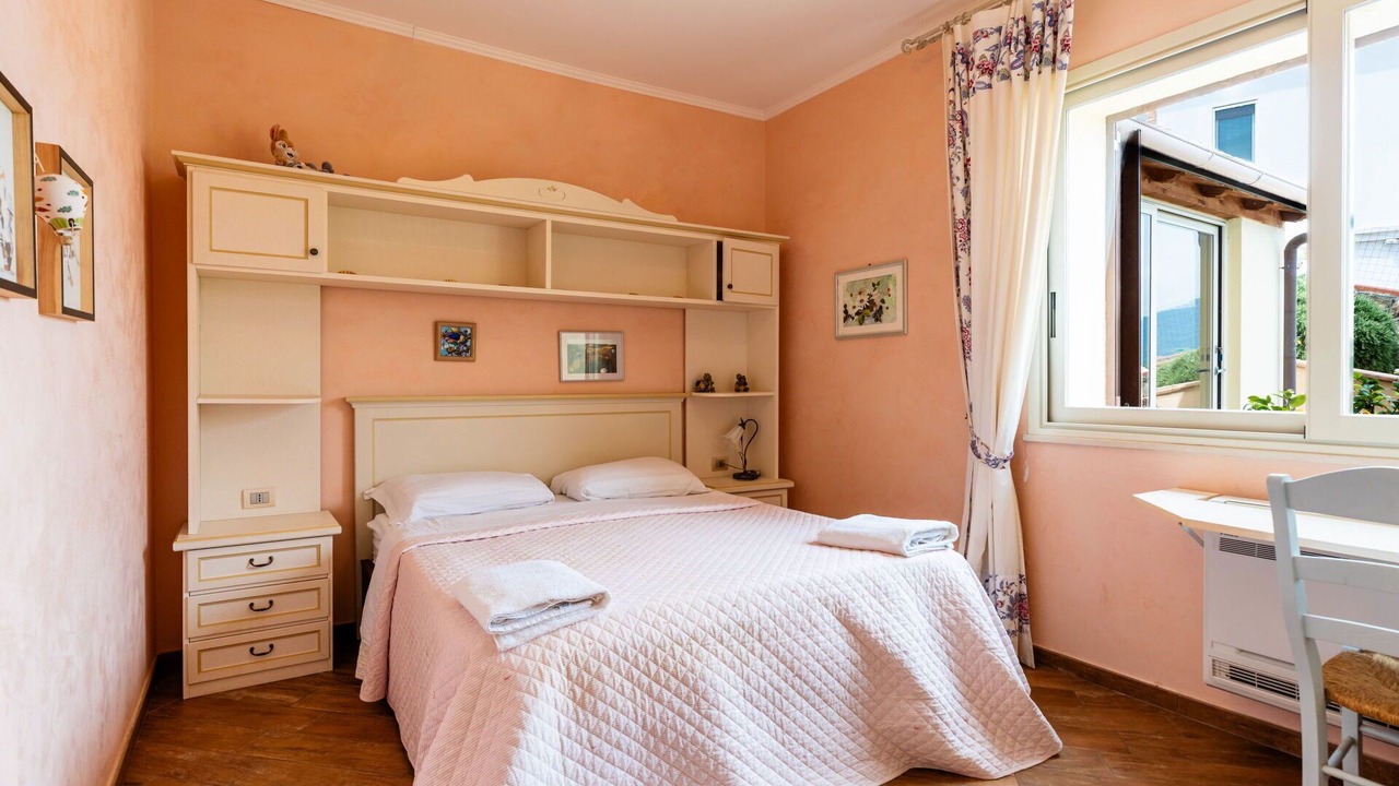Photo of Bedroom in Borghetto Santo Spirito