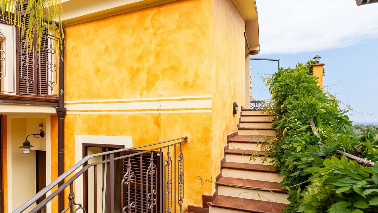 Photo of Patio Balcony in Borghetto Santo Spirito