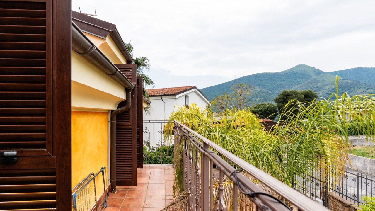 Photo of Patio Balcony in Borghetto Santo Spirito
