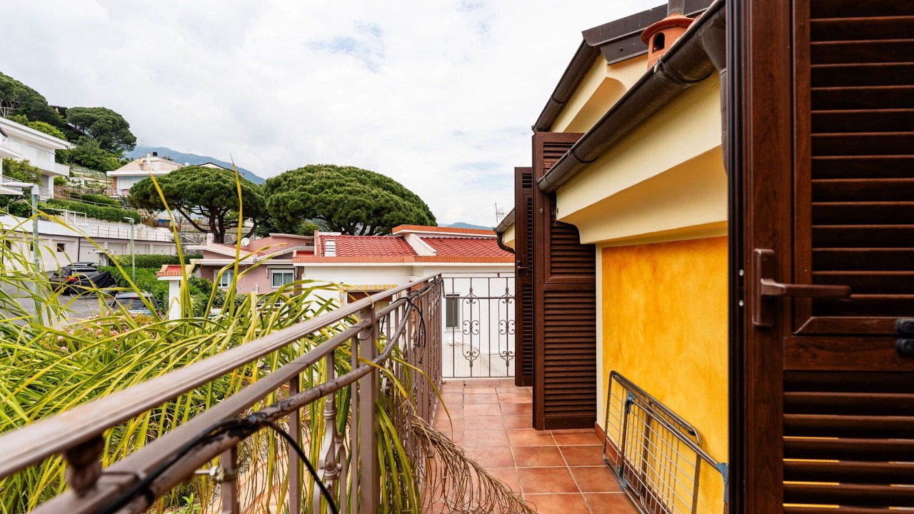 Photo of Patio Balcony in Borghetto Santo Spirito