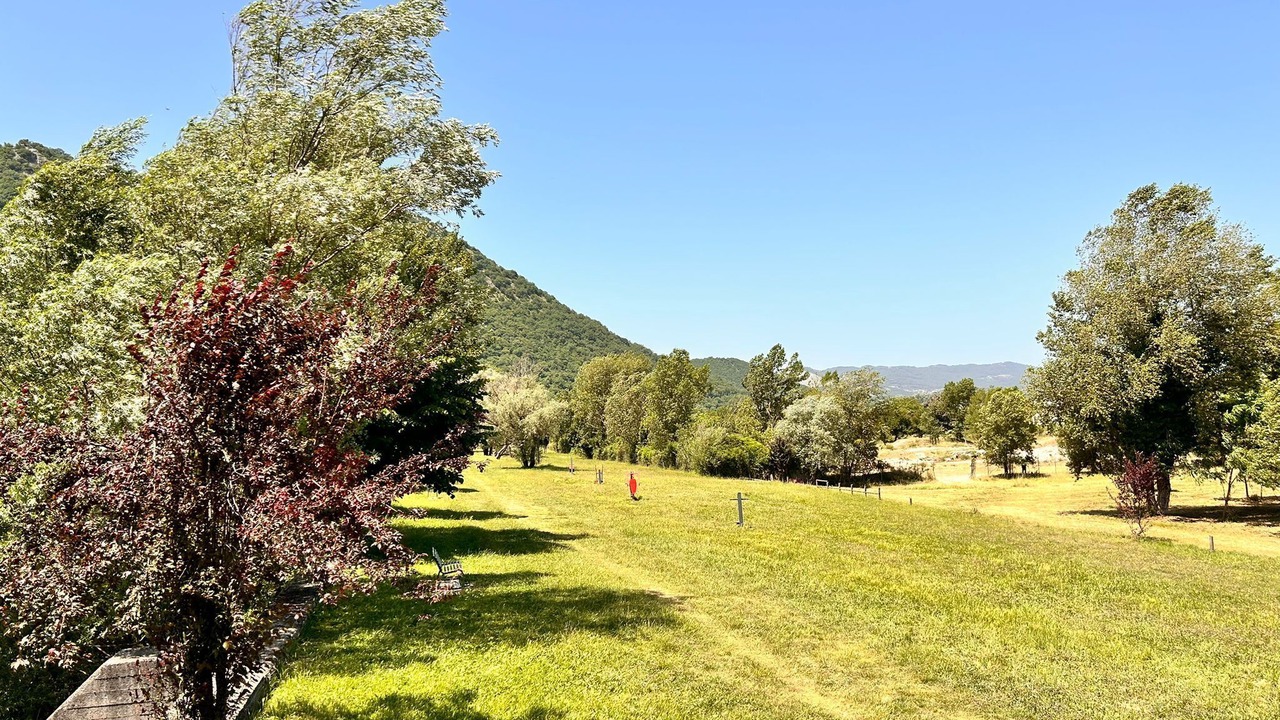 Photo of Outdoor in Atina